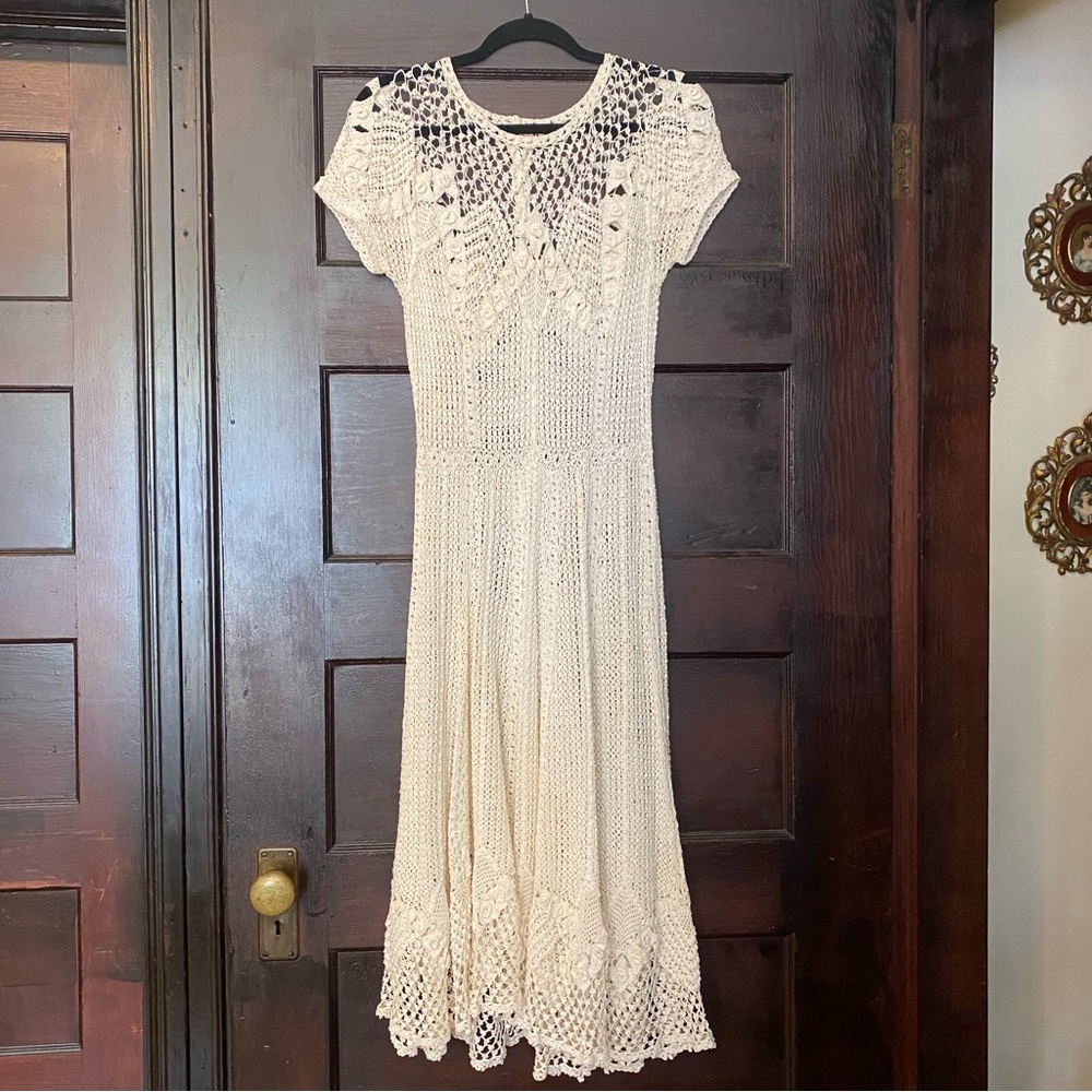 SOLD Vintage 1970s Crochet Ivory/Beige Dress